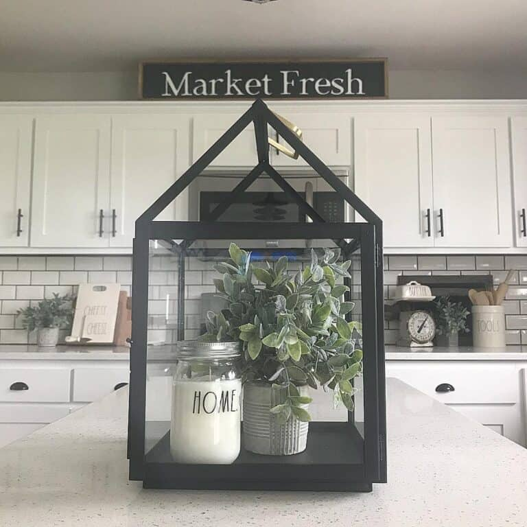 Black kitchen accessories for kitchen island