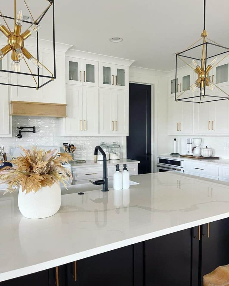 black and white kitchen decor 