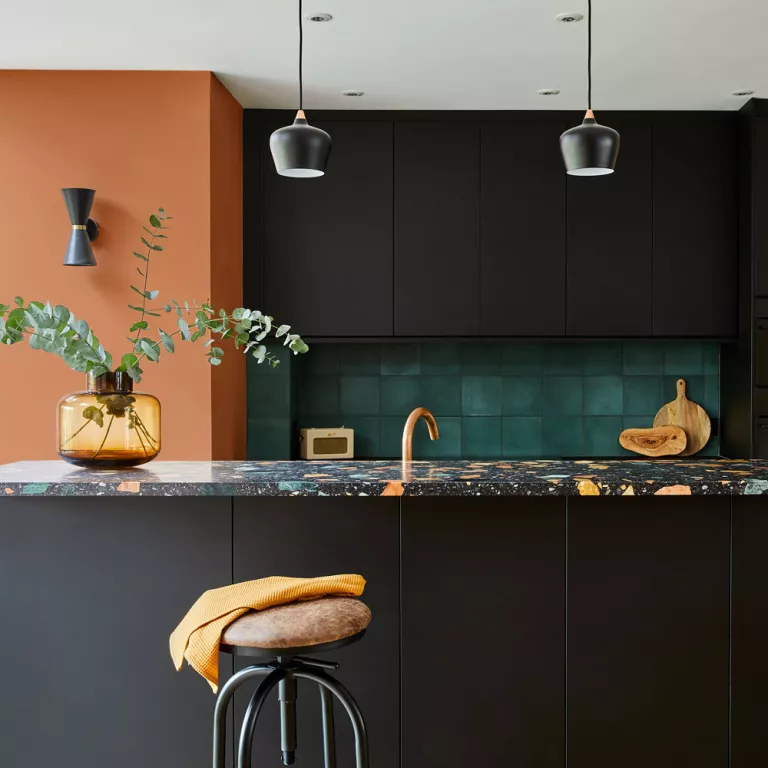 black kitchen decor
