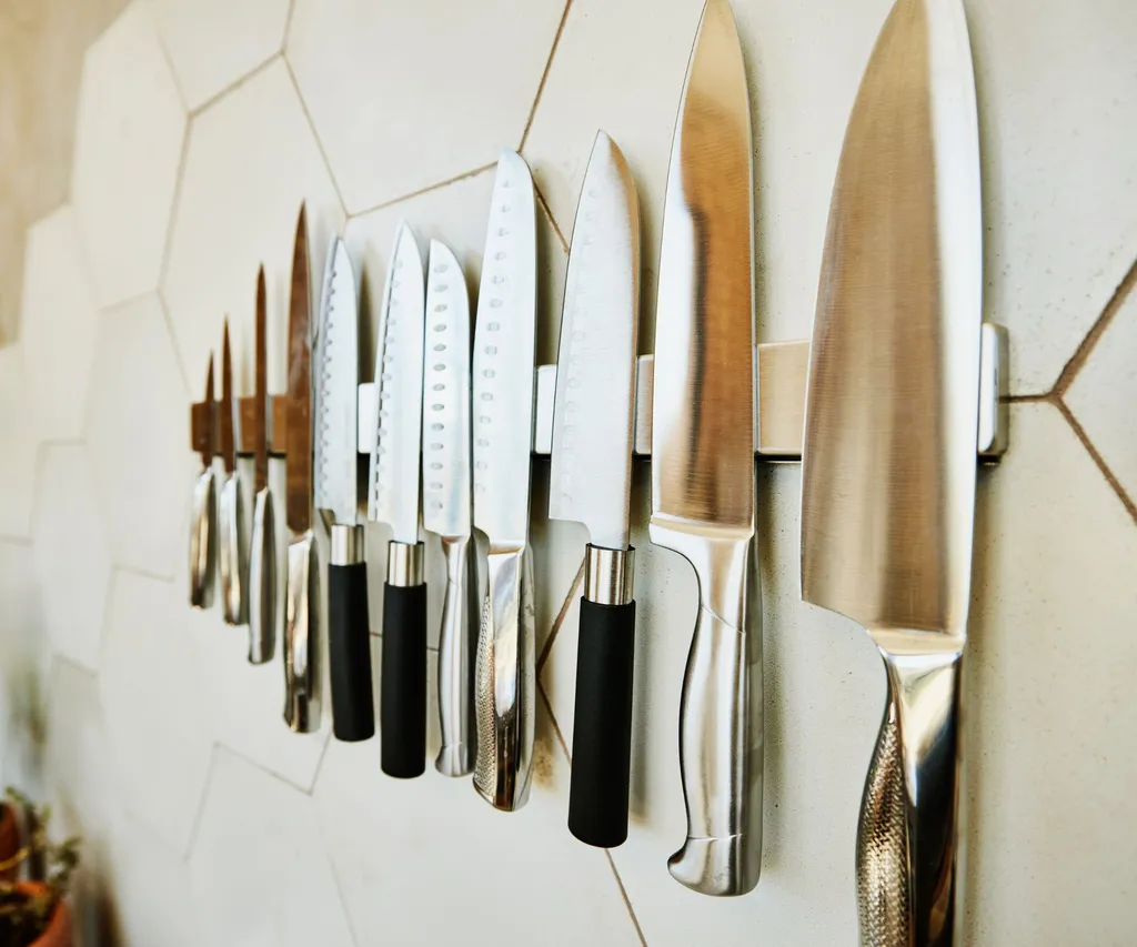Knives on a magnetic knife strip 